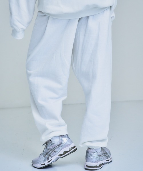 EMMA NOVEMBER (エマノーヴェンバー)の「Embroidery ヘビーブレンド スウェットパンツ(スウェットパンツ・メンズ・ブラック/ネイビー/グレー/ホワイト/サンドベージュ・1/3/2)」の20枚目の写真