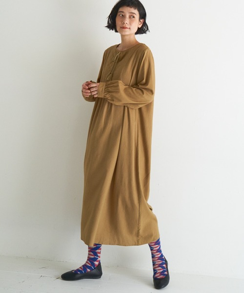 LBC（エルビーシー）の「キルト切り替えタッセルワンピース（ワンピース・レディース・チャコールグレー/スカイブルー/マスタード・M）」の5枚目の写真