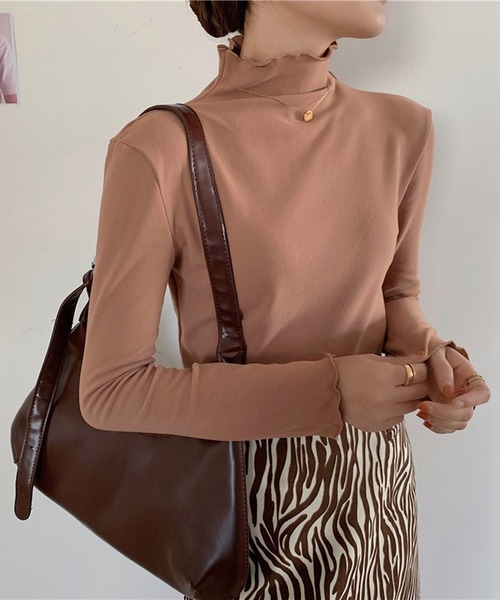 Chaco closet(チャコ クローゼット)の「メローカラーハイネックニットプルオーバー(Tシャツ/カットソー・レディース・イエロー/ホワイト/グリーン/ブラック/パープル/ピンク/ベージュ・FREE)」の3枚目の写真