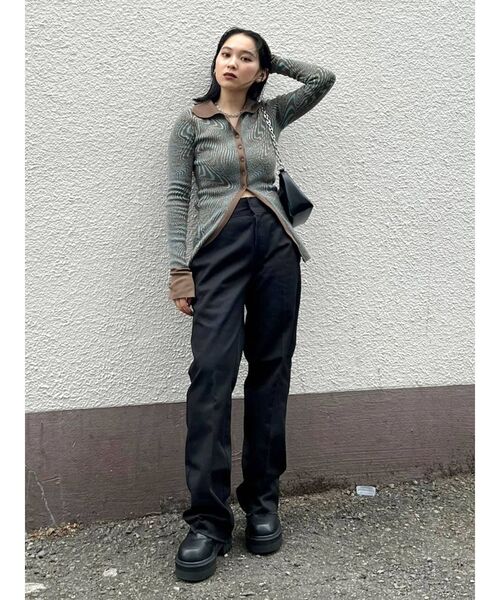 EMODA(エモダ)の「アシンメトリーチェーンバッグ(ハンドバッグ・レディース・ブラック/ベージュ・FREE)」の5枚目の写真