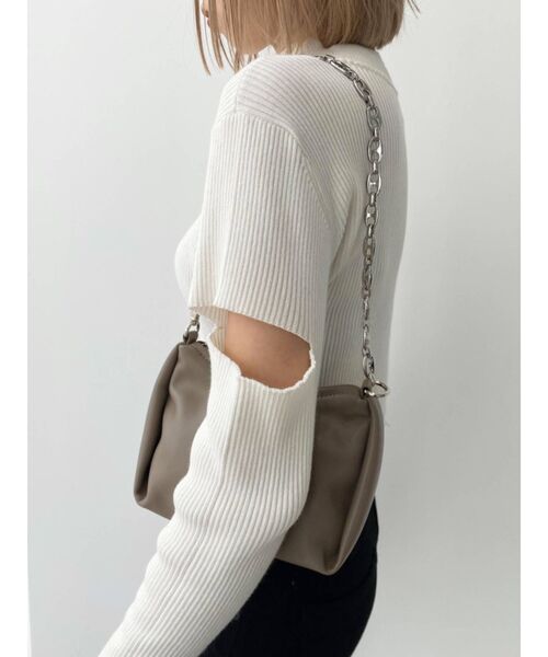 EMODA(エモダ)の「アシンメトリーチェーンバッグ(ハンドバッグ・レディース・ブラック/ベージュ・FREE)」の15枚目の写真