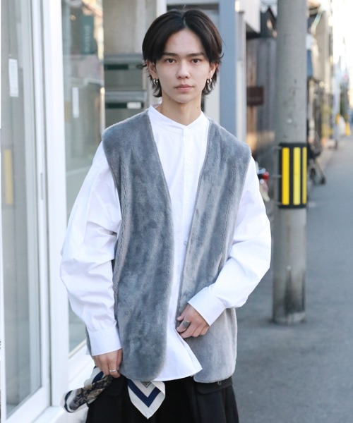 SPINNS（スピンズ）の「【フェイクファー】 ライナーベスト（ベスト・メンズ・グレー/ブラック/カーキ/キャメル/ブラウン/ダークブラウン・ONESIZE）」の3枚目の写真