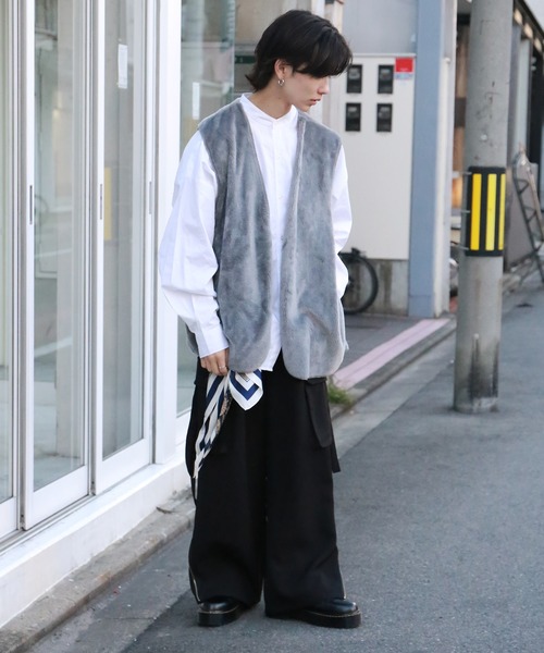 SPINNS（スピンズ）の「【フェイクファー】 ライナーベスト（ベスト・メンズ・グレー/ブラック/カーキ/キャメル/ブラウン/ダークブラウン・ONESIZE）」の16枚目の写真