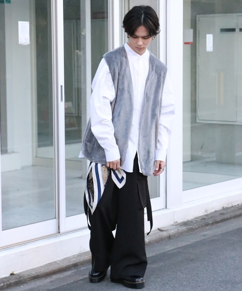 SPINNS（スピンズ）の「【フェイクファー】 ライナーベスト（ベスト・メンズ・グレー/ブラック/カーキ/キャメル/ブラウン/ダークブラウン・ONESIZE）」の18枚目の写真