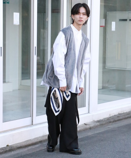 SPINNS（スピンズ）の「【フェイクファー】 ライナーベスト（ベスト・メンズ・グレー/ブラック/カーキ/キャメル/ブラウン/ダークブラウン・ONESIZE）」の19枚目の写真