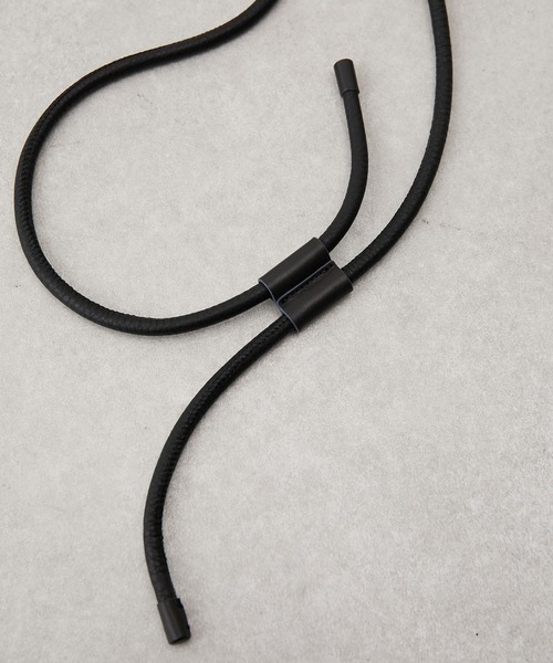 ear PAPILLONNER(イアパピヨネ)の「メタルパーツレザースマホショルダー(スマホグッズ・レディース・ブラック/ベージュ・FREE)」の22枚目の写真