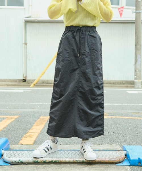 Auntie Rosa Holiday（アンティローザホリデー）の「サイドシャーリングベイカースカート（スカート・レディース・ブラック/ベージュ・FREE）」の4枚目の写真