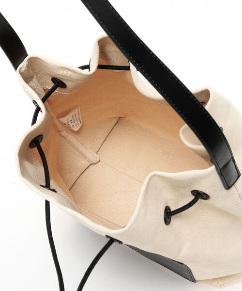 Ray BEAMS(レイビームス)の「YAHKI / YH-545 キャンバス バッグ(トートバッグ・レディース・ブラック・ONE SIZE)」の7枚目の写真