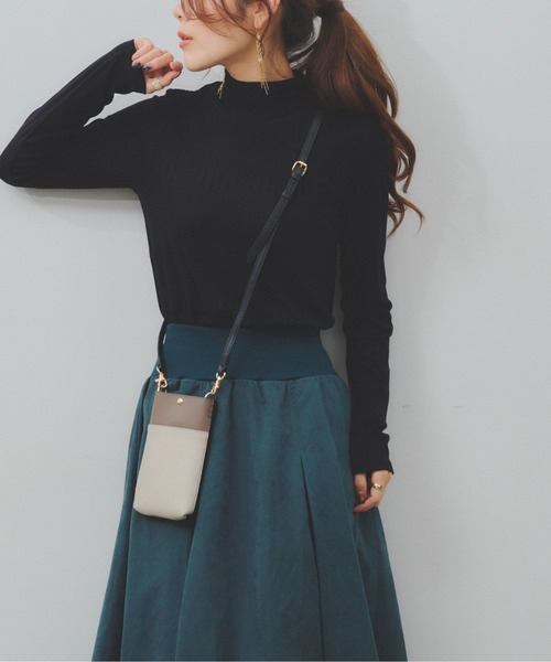 Chez toi（シェトワ）の「バイカラースマホショルダー（トートバッグ・レディース・マスタード/ベージュ/ブラック・FREE）」の15枚目の写真