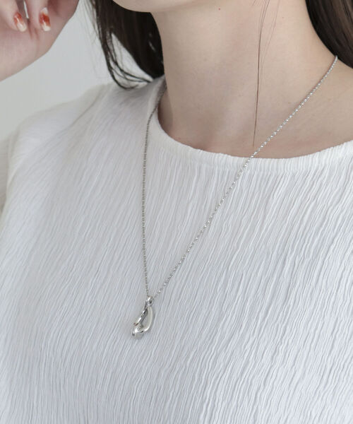 fredy emue(フレディエミュ)の「ドロップラインアジャストペンダント(ネックレス・レディース・シルバー/ゴールド・FREE)」の8枚目の写真