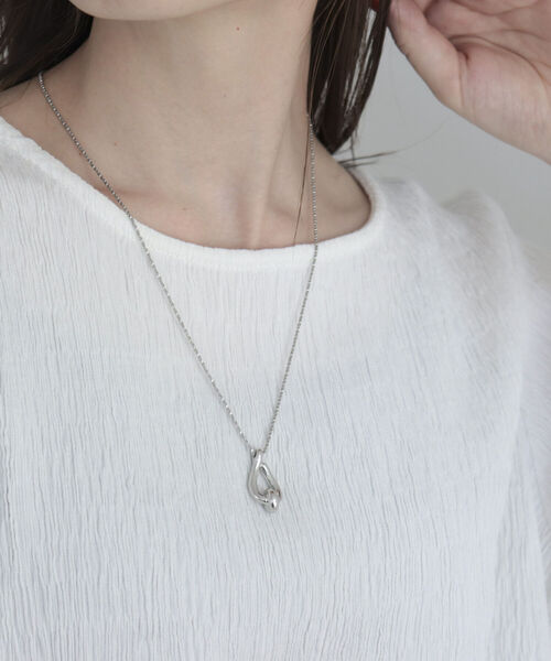 fredy emue(フレディエミュ)の「ドロップラインアジャストペンダント(ネックレス・レディース・シルバー/ゴールド・FREE)」の9枚目の写真