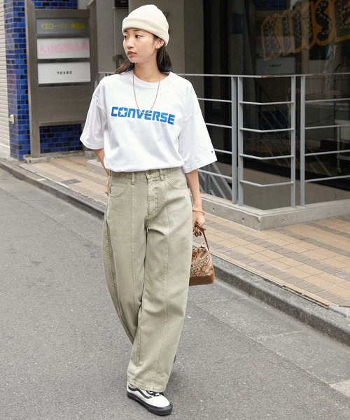 CONVERSE(コンバース)の「CONVERSE/コンバース ロゴ刺繍 オーバーサイズラグラン半袖Tシャツ(Tシャツ/カットソー・メンズ・ホワイト/グリーン/オートミール/グレー系/グリーン系/ブラック/ブラック系/ホワイト系・M/L)」の13枚目の写真