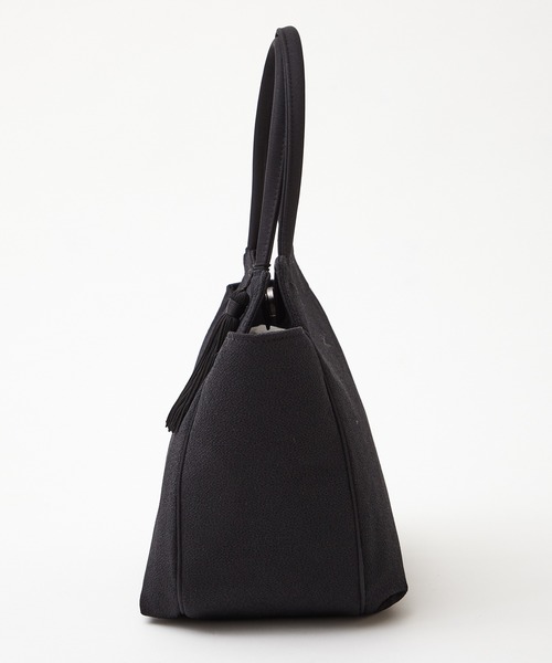 AIMER（エメ）の「【喪服・礼服用】通しマチソフトブラックフォーマルバッグ2点セット(バッグ・袱紗)（ハンドバッグ・レディース・ブラック・FREE）」の4枚目の写真