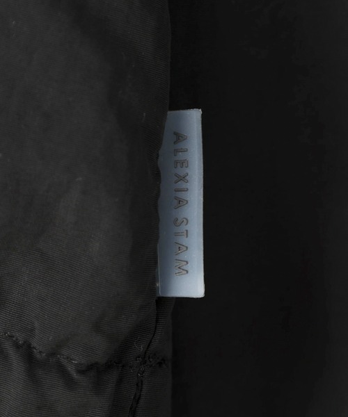 ALEXIA STAM（アリシアスタン）の「Wellness Full Zip Cropped Windbreaker / クロップドウィンドブレーカー（ナイロンジャケット・レディース・ホワイト/ベージュ/ブラック・FREE）」の17枚目の写真