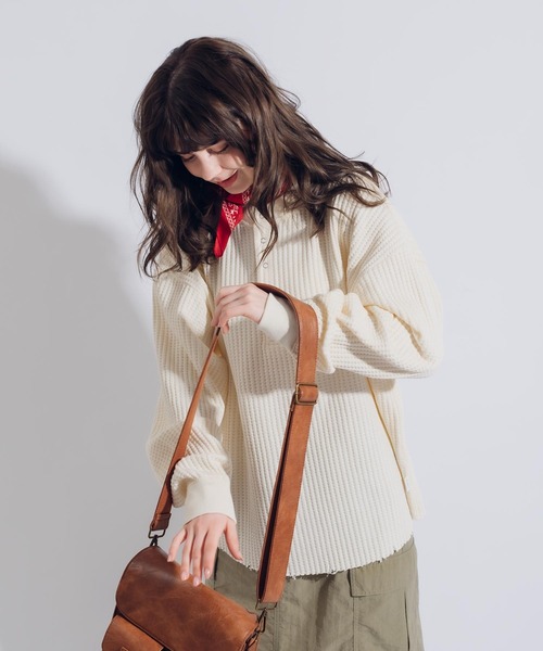 MUHET（ミュエータ）の「ワッフルヘンリーネックロンT（Tシャツ/カットソー・レディース・グリーン/杢グレー/アイボリー・MEDIUM/X-LARGE）」の16枚目の写真