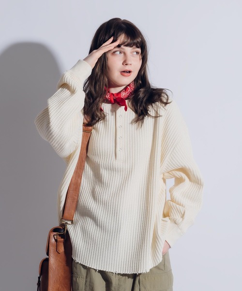 MUHET（ミュエータ）の「ワッフルヘンリーネックロンT（Tシャツ/カットソー・レディース・グリーン/杢グレー/アイボリー・MEDIUM/X-LARGE）」の4枚目の写真