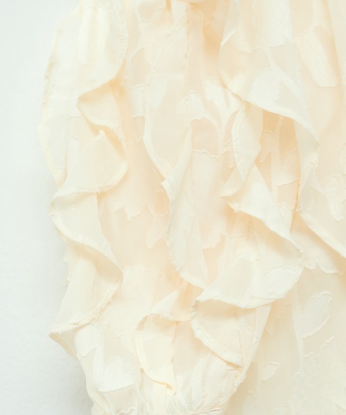 natural couture(ナチュラルクチュール)の「WEB限定 / オパールフラワーシアーブラウス(シャツ/ブラウス・レディース・ネイビー/アイボリー/サックスブルー・FREE)」の13枚目の写真
