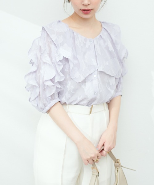 natural couture(ナチュラルクチュール)の「WEB限定 / オパールフラワーシアーブラウス(シャツ/ブラウス・レディース・ネイビー/アイボリー/サックスブルー・FREE)」の19枚目の写真