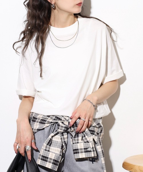 atONE（アットワン）の「atONE プチハイネック半袖Tシャツ（Tシャツ/カットソー・レディース・モカ/ブラック/オフホワイト/グレイッシュベージュ・L/LL/3L/4L/M）」の6枚目の写真