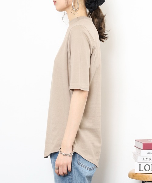 atONE（アットワン）の「atONE プチハイネック半袖Tシャツ（Tシャツ/カットソー・レディース・モカ/ブラック/オフホワイト/グレイッシュベージュ・L/LL/3L/4L/M）」の16枚目の写真