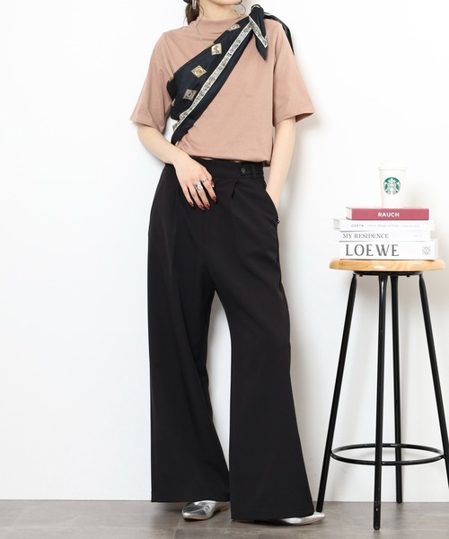 atONE（アットワン）の「atONE プチハイネック半袖Tシャツ（Tシャツ/カットソー・レディース・モカ/ブラック/オフホワイト/グレイッシュベージュ・L/LL/3L/4L/M）」の18枚目の写真