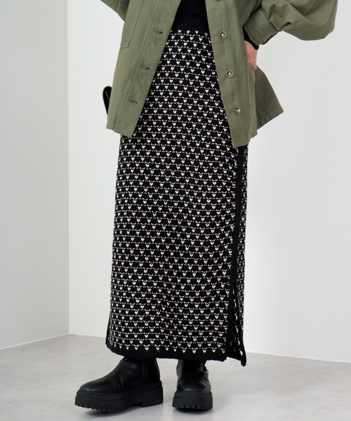 hunch（ハンチ）の「hunch AC 3G 配色JQ編み ジャガードスカート