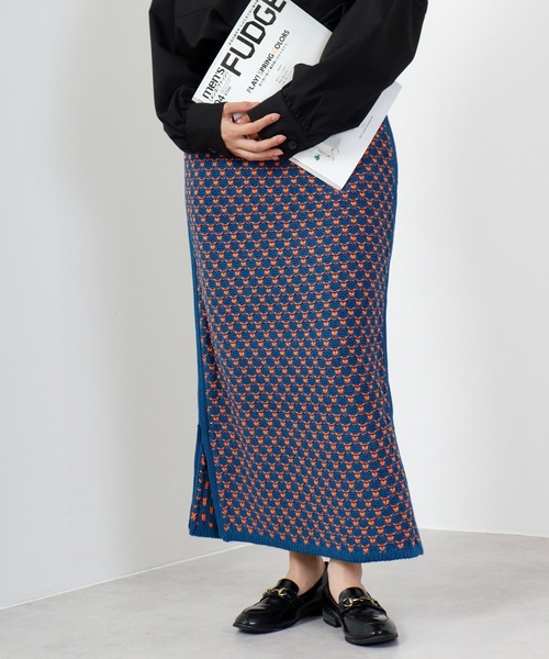 hunch（ハンチ）の「hunch AC ３G 配色JQ編み　ジャガードスカート（スカート・レディース・グリーン系/ブルー系/ブラック系・FREE）」の3枚目の写真