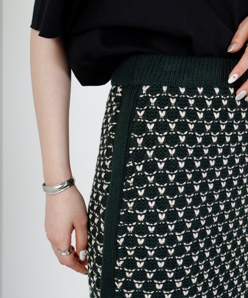 hunch（ハンチ）の「hunch AC ３G 配色JQ編み　ジャガードスカート（スカート・レディース・グリーン系/ブルー系/ブラック系・FREE）」の18枚目の写真