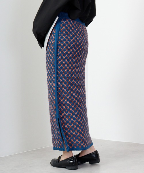 hunch（ハンチ）の「hunch AC ３G 配色JQ編み　ジャガードスカート（スカート・レディース・グリーン系/ブルー系/ブラック系・FREE）」の15枚目の写真