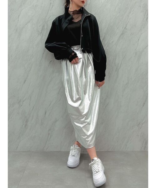 dazzlin(ダズリン)の「メタリックコクーンスカート(スカート・レディース・ブラック/ブラウン/シルバー・SMALL/MEDIUM)」の9枚目の写真