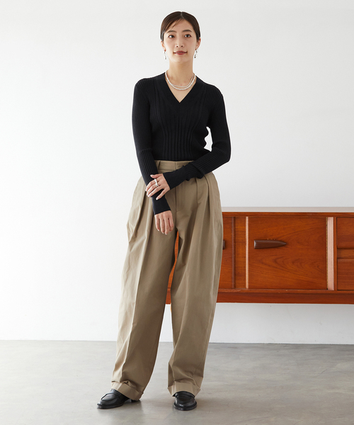 VERMEIL par iena（ヴェルメイユパーイエナ）の「《追加》SLOWOOL Vネック プルオーバー（ニット/セーター・レディース・ベージュ/ネイビー/レッド/グレー・FREE）」の16枚目の写真