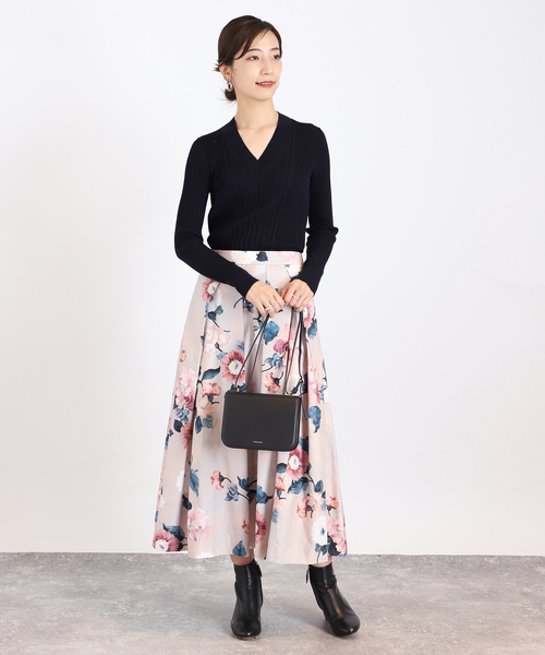 VERMEIL par iena（ヴェルメイユパーイエナ）の「《追加》SLOWOOL Vネック プルオーバー（ニット/セーター・レディース・ベージュ/ネイビー/レッド/グレー・FREE）」の20枚目の写真