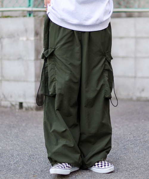 SPINNS(スピンズ)の「【4色展開!2サイズ展開!ユニセックスで着用】ナイロンカーゴパンツ コード(カーゴパンツ・メンズ・オリーブ/オフホワイト/グレー/ブラック・L/M)」の20枚目の写真
