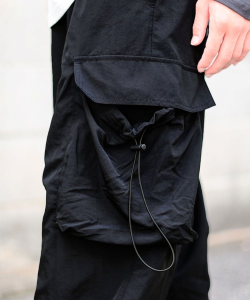 SPINNS(スピンズ)の「【4色展開!2サイズ展開!ユニセックスで着用】ナイロンカーゴパンツ コード(カーゴパンツ・メンズ・オリーブ/オフホワイト/グレー/ブラック・L/M)」の18枚目の写真