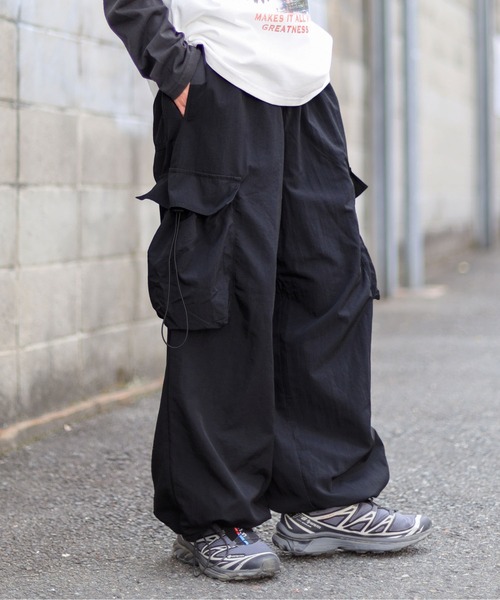 SPINNS(スピンズ)の「【4色展開!2サイズ展開!ユニセックスで着用】ナイロンカーゴパンツ コード(カーゴパンツ・メンズ・オリーブ/オフホワイト/グレー/ブラック・L/M)」の12枚目の写真