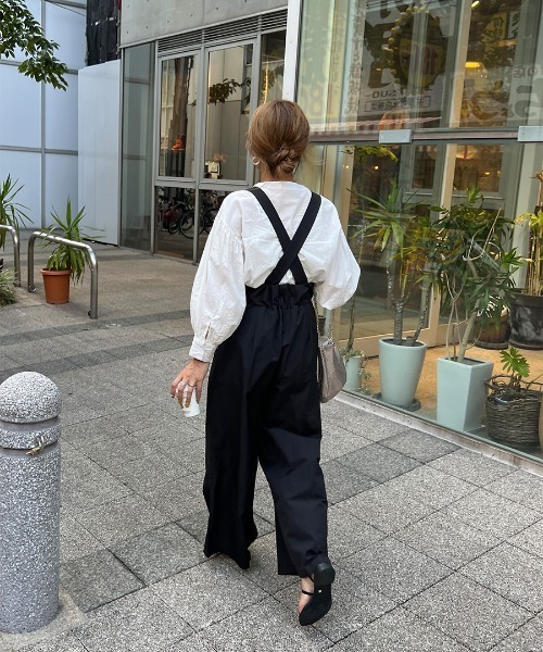 ISOOK(アイスー)の「Suspenders wide pants / サスペンダーワイドパンツ(chiica select)(サロペット/オーバーオール・レディース・ブラック・FREE)」の2枚目の写真