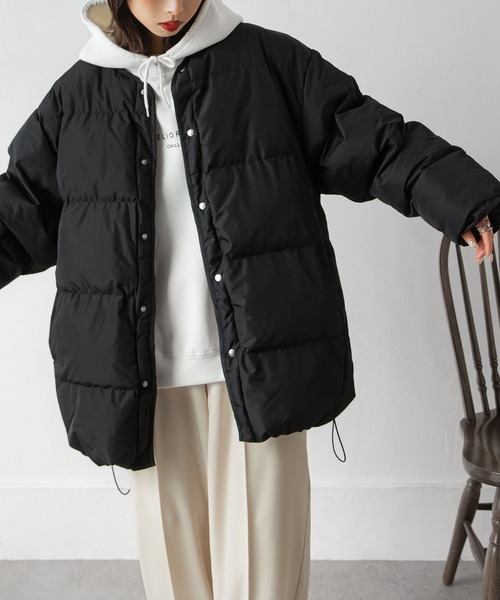 Chillfar（チルファー）の「中綿ノーカラーオーバージャケット（ダウンジャケット/コート・レディース・アイボリー/ブラック・FREE）」の9枚目の写真