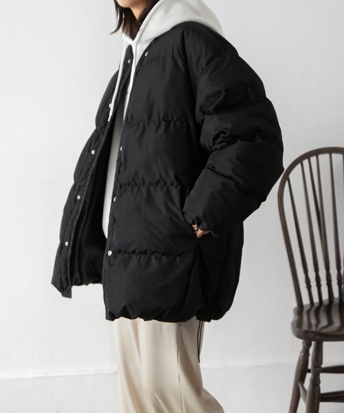 Chillfar（チルファー）の「中綿ノーカラーオーバージャケット（ダウンジャケット/コート・レディース・アイボリー/ブラック・FREE）」の19枚目の写真