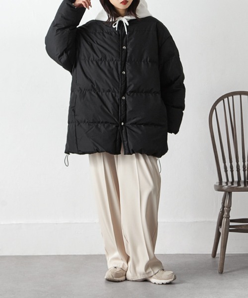 Chillfar（チルファー）の「中綿ノーカラーオーバージャケット（ダウンジャケット/コート・レディース・アイボリー/ブラック・FREE）」の6枚目の写真