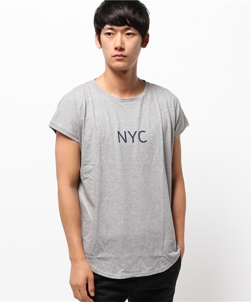 WHO'S WHO gallery（フーズフーギャラリー）の「【GIGGER】ドルマンTEE NYC（Tシャツ/カットソー・メンズ・オフホワイト/ブラック/グレー/レッド・FREE/MEDIUM/LARGE）」の4枚目の写真