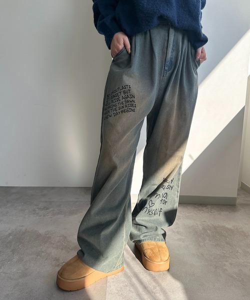 apres jour mignon（アプレジュールミニョン）の「【apres jour mignon SOIE】落書きオーバーダイデニム【ZOZOTOWN限定アイテム】（デニムパンツ・レディース・インディゴブルー/ブルー・MEDIUM/LARGE/X-LARGE/SMALL）」の4枚目の写真