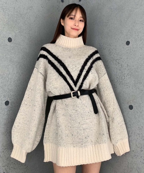 ENVYM(アンビー)の「ラインタートルオーバーニット(ニット/セーター・レディース・ブラック/ホワイト・FREE)」の11枚目の写真