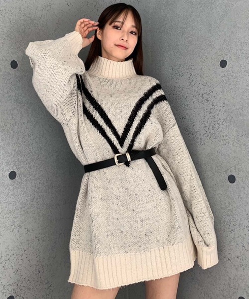 ENVYM(アンビー)の「ラインタートルオーバーニット(ニット/セーター・レディース・ブラック/ホワイト・FREE)」の12枚目の写真