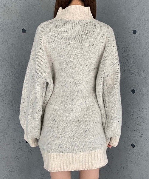 ENVYM(アンビー)の「ラインタートルオーバーニット(ニット/セーター・レディース・ブラック/ホワイト・FREE)」の16枚目の写真