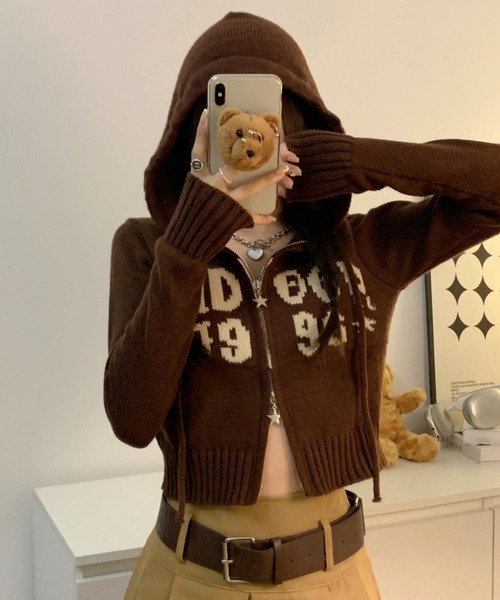 MAISON DE THERESE（メゾン ド テレーズ）の「フード付きニットカーディガン ジップアップ セーター（カーディガン/ボレロ・レディース・ブラウン/ブラック/ホワイト/ベージュ・FREE）」の3枚目の写真