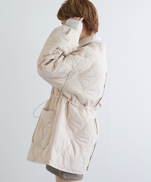 w closet（ダブルクローゼット）の「ひょうたんキルティングジャケット（テーラードジャケット・レディース・キナリ/カーキ/ブラック・FREE）」の6枚目の写真