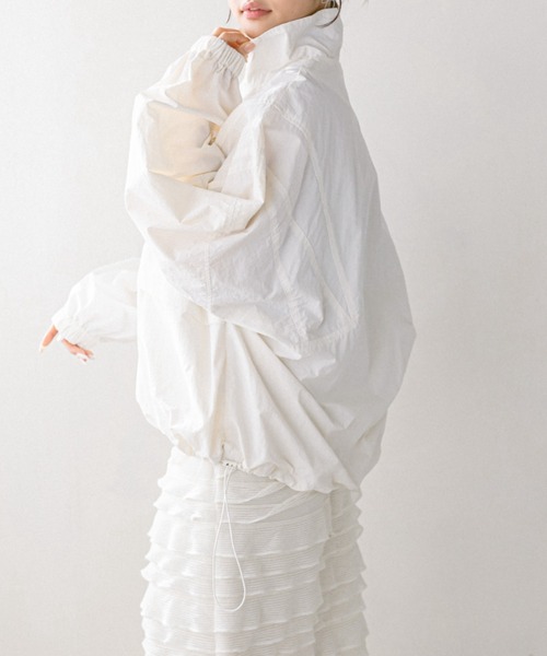 OLIVE des OLIVE(オリーブデオリーブ)の「配色トラックジャケット 1041070040(マウンテンパーカー・レディース・ベージュ/サックスブルー/ブラック/オフホワイト・FREE)」の6枚目の写真