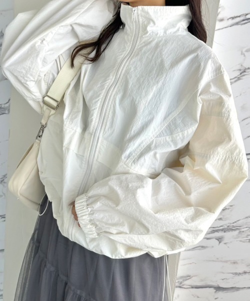 OLIVE des OLIVE(オリーブデオリーブ)の「配色トラックジャケット 1041070040(マウンテンパーカー・レディース・ベージュ/サックスブルー/ブラック/オフホワイト・FREE)」の17枚目の写真