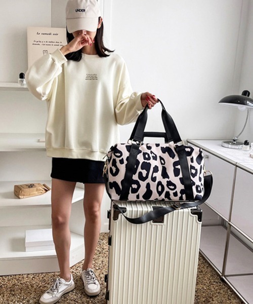 Miniministore(ミニミニストア)の「ボストンバッグ大容量キャリーオンバッグ(ボストンバッグ・レディース・ブラック/フューシャピンク・FREE)」の4枚目の写真