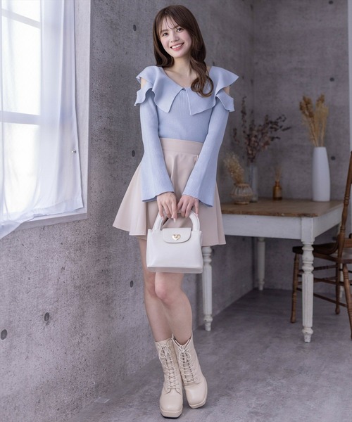 clear（クリア）の「肩開きビッグカラー長袖ニットトップス［ヘルシー 大人 フェミニン］≪再入荷≫（ニット/セーター・レディース・ミント/オフホワイト/ブラック/サックスブルー・F）」の18枚目の写真